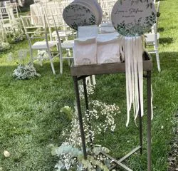 Allestimento per matrimonio all'aperto fatto da Floricoltura Santa Sofia di Verona 2